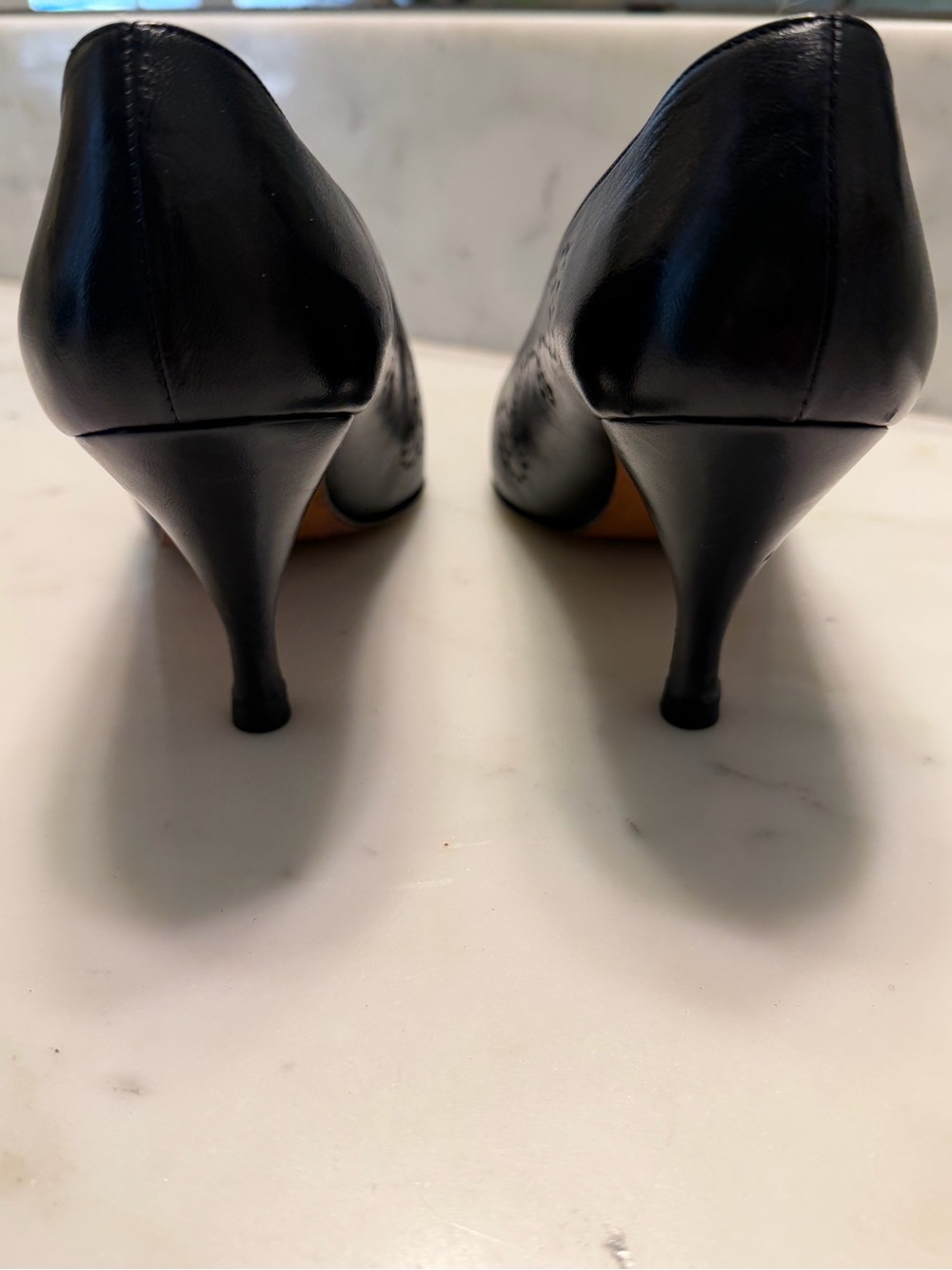 Perry Ellis Collection Vintage Black Pumps - Picture 5 of 6